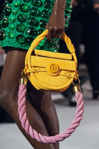Look 53